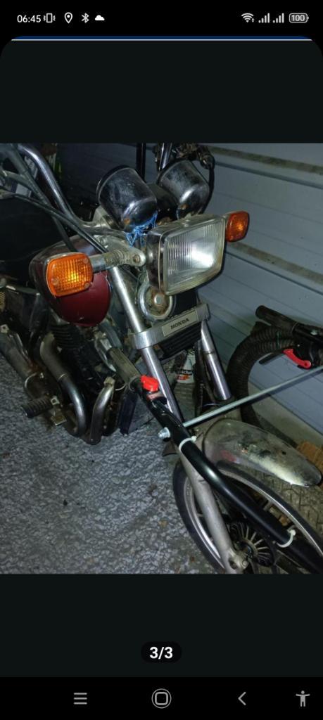 Moto Honda VT 500 vendu pour piece, Motoren, Motoren | Honda, Particulier, Chopper, 2 cilinders, Cardan-aandrijving, Verzenden