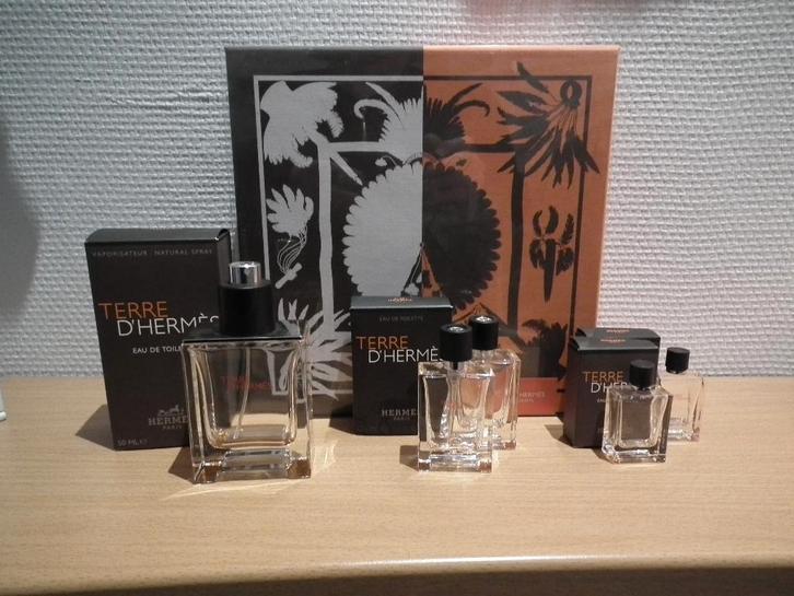 Terre D'Hermès (boîte avec 2x5 ml / 2x12,5 ml / 1x50ml), Collections, Parfums, Utilisé, Miniature, Envoi