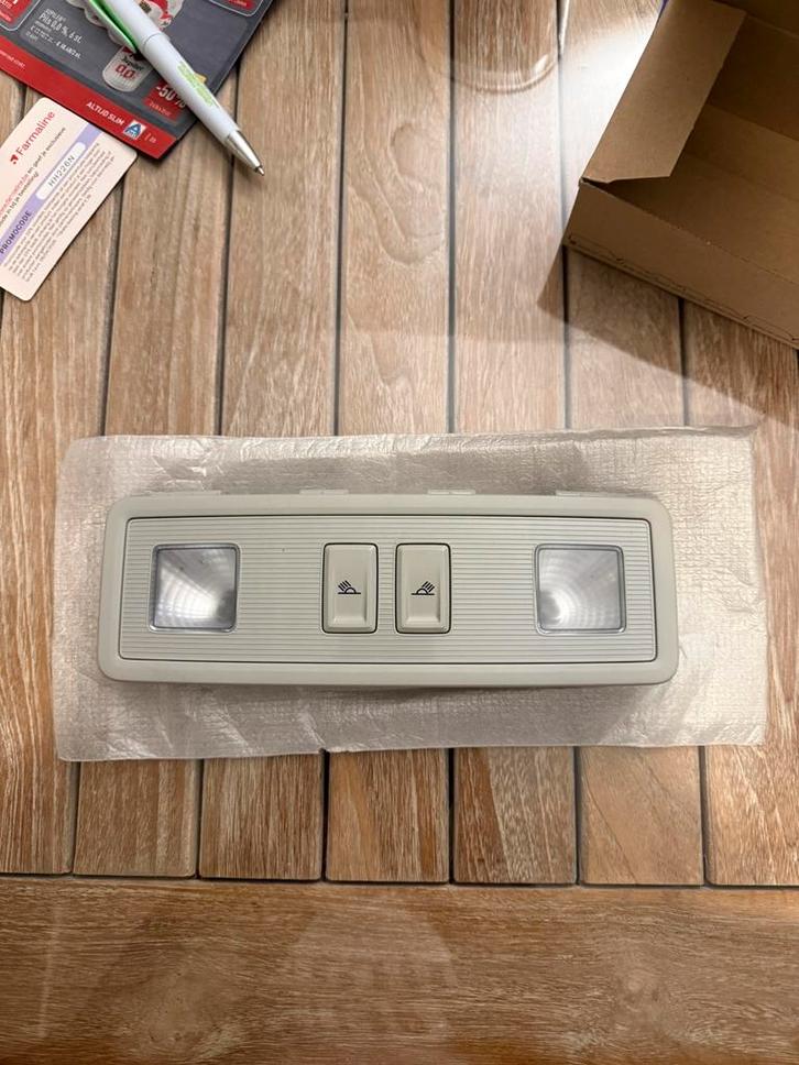 Lampe de lecture arrière Volkswagen Polo, Autos : Pièces & Accessoires, Habitacle & Garnissage, Volkswagen, Envoi