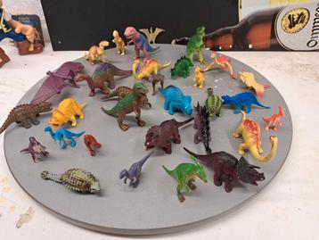 31 dinosaurussen / Dino  goede staat prijs voor allen 