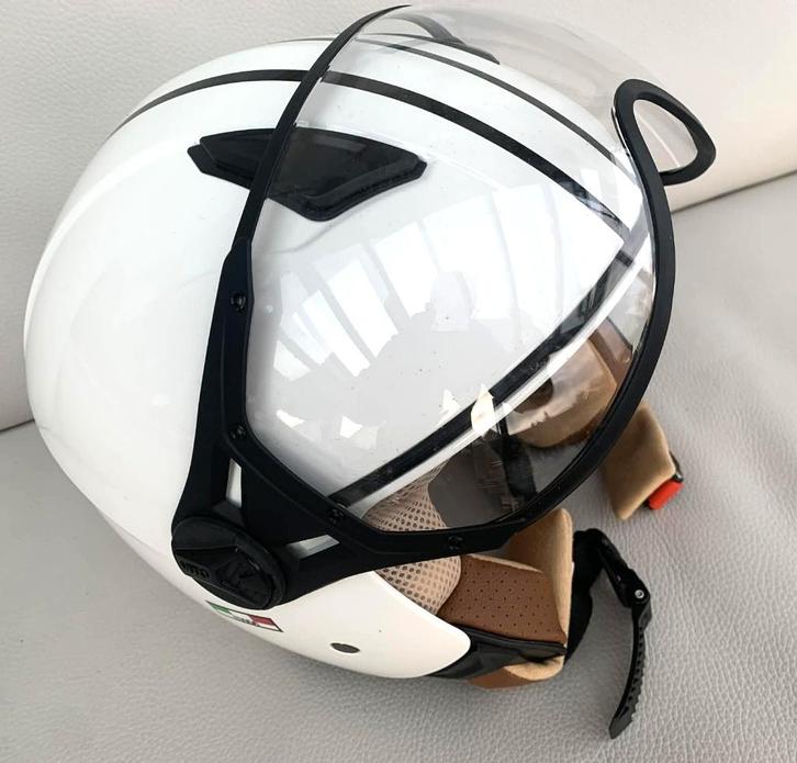 Casque scooter ou moto légère taille XL (60) presque neuve, Motos, Vêtements | Casques de moto, XL, Enlèvement ou Envoi