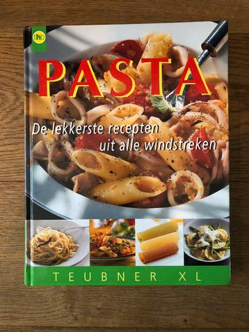 PASTA: dik kookboek met vele recepten (perfecte staat)