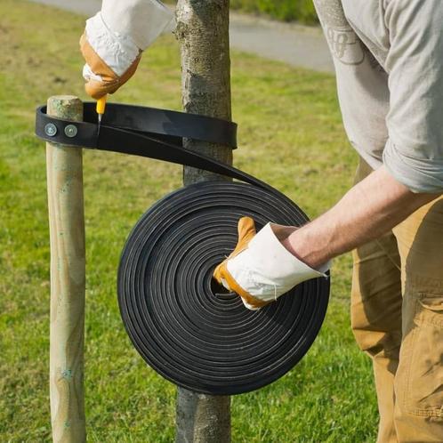 Tuteur d'arbres en rouleau 25 mètres  ( ligature ), Tuin en Terras, Planten | Bomen, Overige soorten, Ophalen of Verzenden