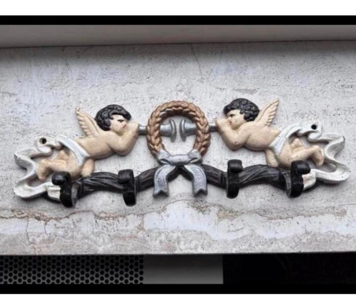 Porte-manteau en fonte baroque brocante France forme d'ange, Antiquités & Art, Curiosités & Brocante, Enlèvement ou Envoi