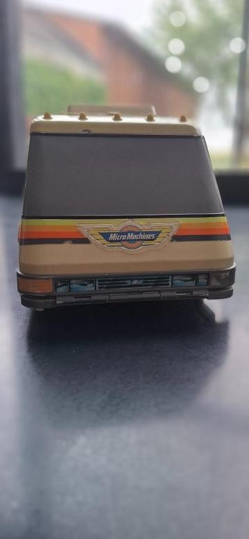 Micro Machines Folding Mini Van City beschikbaar voor biedingen