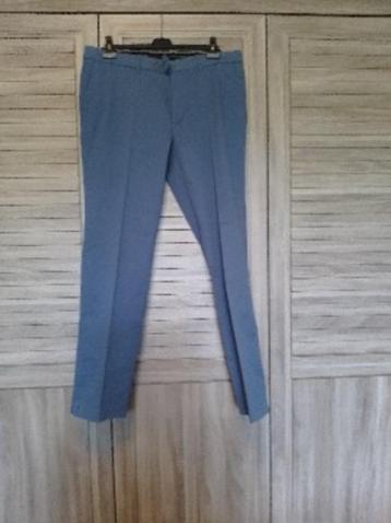 2 nieuwe herenbroeken voor 20€ beschikbaar voor biedingen