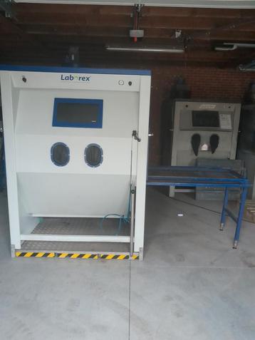Laborex 1500P industriele zandstraalcabine  beschikbaar voor biedingen