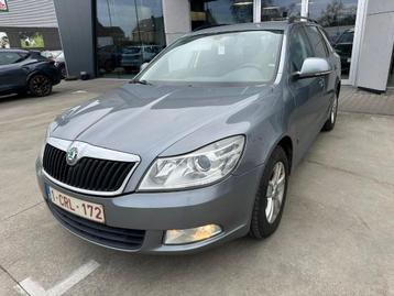 CROISIÈRE DE NAVIGATION À ESSENCE Skoda Octavia 1.2 EN PARFA, Autos, Argent ou Gris, Achat, Euro 6, Carnet d'entretien
