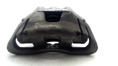 REMKLAUW RECHTS VOOR Volvo V40 Cross Country (MZ), Auto-onderdelen, Remmen en Aandrijving, Volvo, Gebruikt