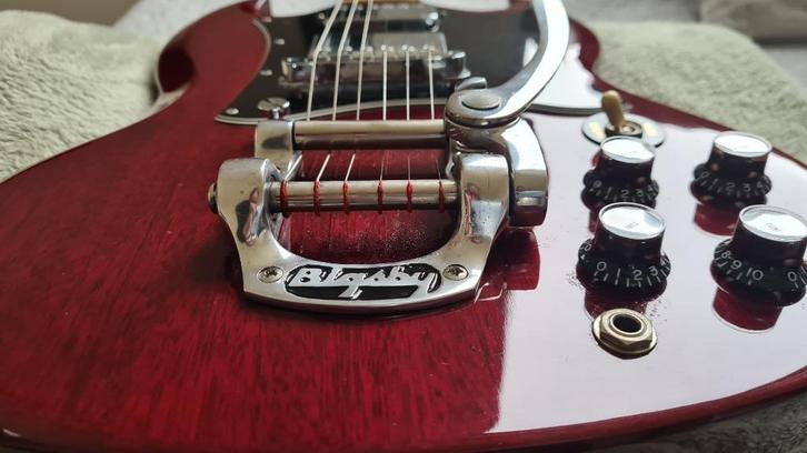 Gibson SG heritage cherry Bigsby 1996, Muziek en Instrumenten, Snaarinstrumenten | Gitaren | Elektrisch, Zo goed als nieuw, Solid body