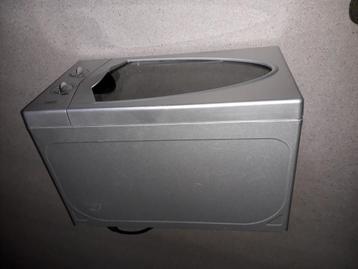 Microgolfoven NIEUW en zeer compact beschikbaar voor biedingen