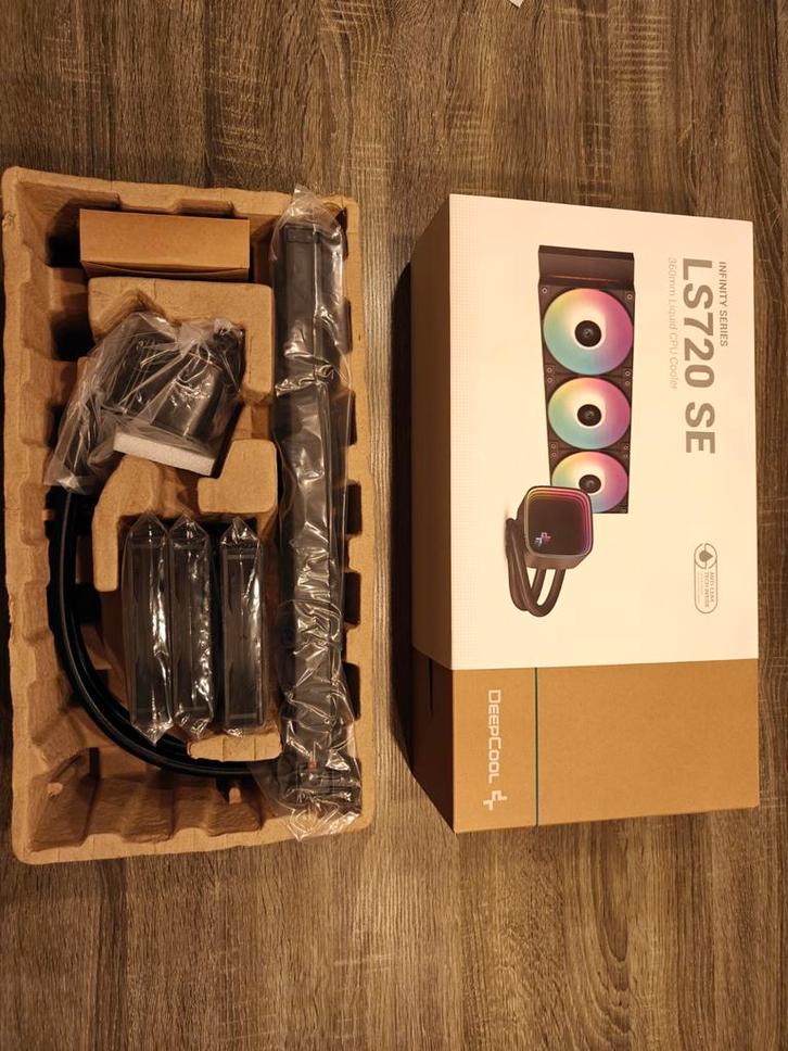 Deepcool LS720 SE Koeler, Computers en Software, Computerkoelers, Nieuw, Waterkoeling, Ophalen