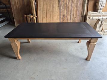 Showroommodel Eettafel 220x100 cm beschikbaar voor biedingen