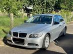 BMW 318i - automaat - benzine - zeer proper, Auto's, Automaat, 4 deurs, Achterwielaandrijving, Zwart