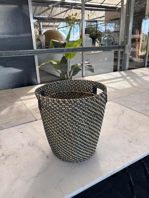 4 gevlochten manden – plantenmand / opbergmand, Huis en Inrichting, Woonaccessoires | Schalen en Manden, Zo goed als nieuw, Ophalen