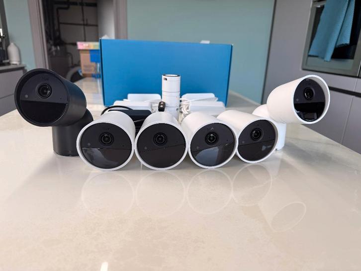 SET 6x Philips Hue Secure Camera's (4 Draadloos + 2 Bedraad), Audio, Tv en Foto, Videobewaking, Zo goed als nieuw, Buitencamera