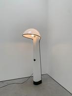 Guzzini Alba Floorlamp E Lampa & S Brazzoli, Métal, Comme neuf, Mid Century Modern, 150 à 200 cm