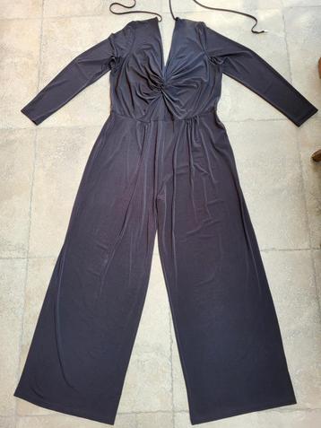Stijlvolle zwarte jumpsuit mt 44 beschikbaar voor biedingen