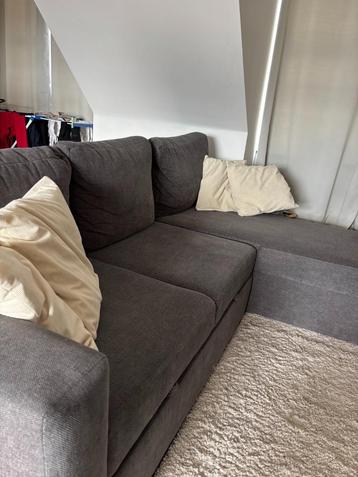 L vormige zetel beschikbaar voor biedingen