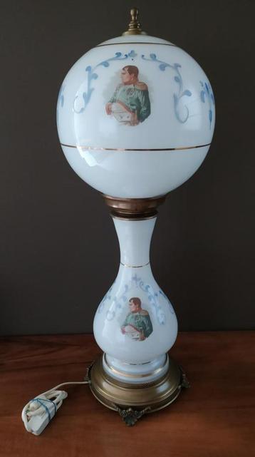 lamp Napoleon ( melkglas ) beschikbaar voor biedingen