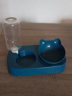 Distributeur d'eau  et la nourriture pour le chat, Enlèvement ou Envoi, Comme neuf