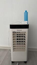 Witte airconditioner met afstandsbediening, Elektronische apparatuur, Airco's, Ophalen, Ventileren, 3 snelheden of meer, Zo goed als nieuw