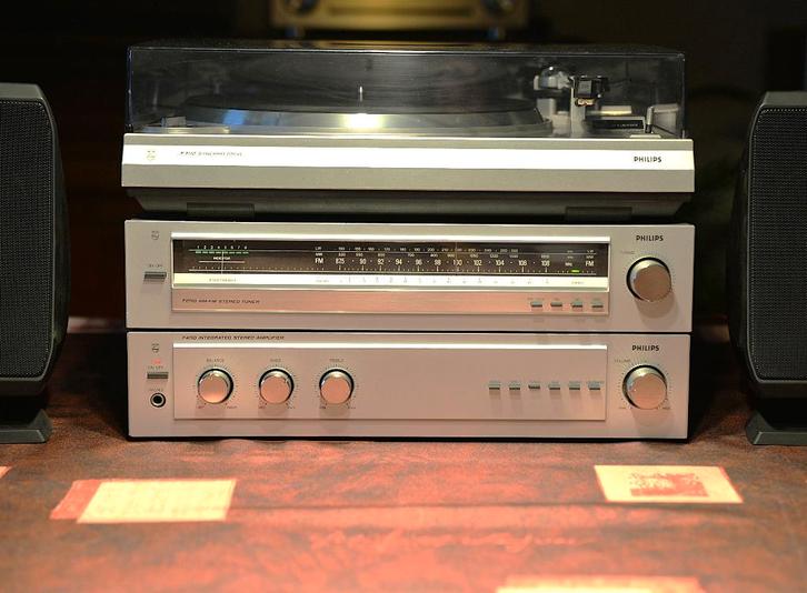 VENDU - Ensemble hi-fi Philips, TV, Hi-fi & Vidéo, Chaîne Hi-fi, Comme neuf, Tuner ou Radio, Philips, Enlèvement