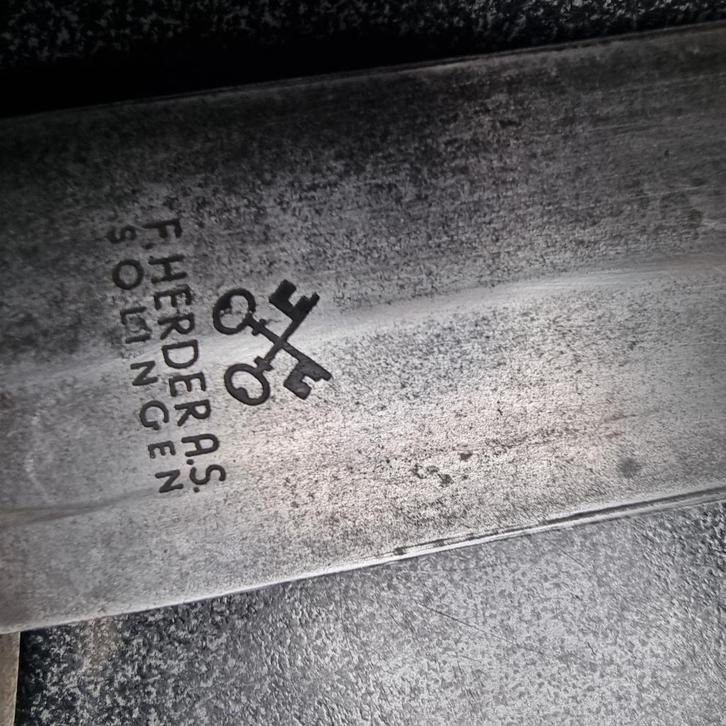 oud bruin mes m33, Verzamelen, Militaria | Tweede Wereldoorlog, Landmacht, Mes of Dolk, Ophalen of Verzenden