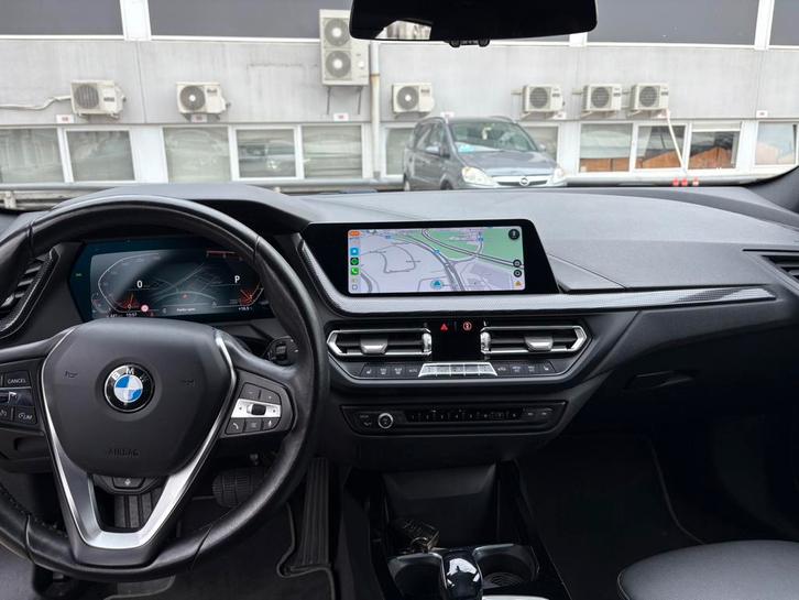 BMW 118i Sportline, Auto's, BMW, Particulier, 1 Reeks, Android Auto, Benzine, Euro 6, 5 deurs, Automaat, Zilver of Grijs, Zwart