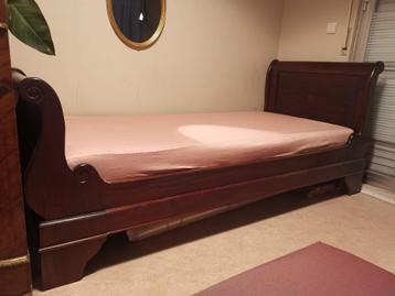 Antiek bed type Napoleon mahoniehout