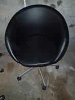 3 kuipzetels op wielen, Enlèvement