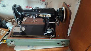 Machine à coudre années 50 beschikbaar voor biedingen
