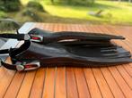 Palmes de plongé Mares noires S, Watersport en Boten, Duiken, Ophalen of Verzenden, Zo goed als nieuw