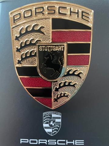 Nouvel emblème original de capot Porsche 99355921100