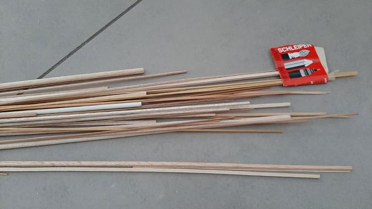 Lot de 25 baguettes en bois pour maquette, Hobby & Loisirs créatifs, Modélisme | Autre, Neuf, Enlèvement