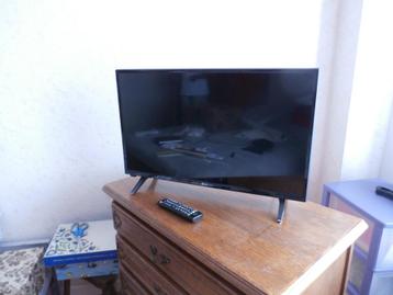 Poste de TV   LG à vendre. disponible aux enchères