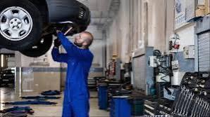 Auto mechaniek beschikbaar voor biedingen