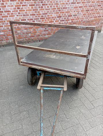 plateau wagen beschikbaar voor biedingen