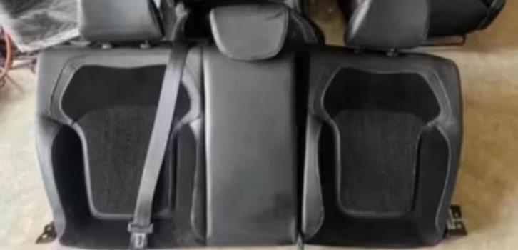 2019 Megane 4 alcantara lederen achterstoelen, Auto-onderdelen, Interieur en Bekleding, Renault, Gebruikt, Ophalen
