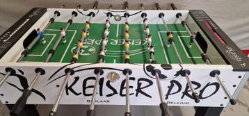 tafelvoetbalspel beschikbaar voor biedingen