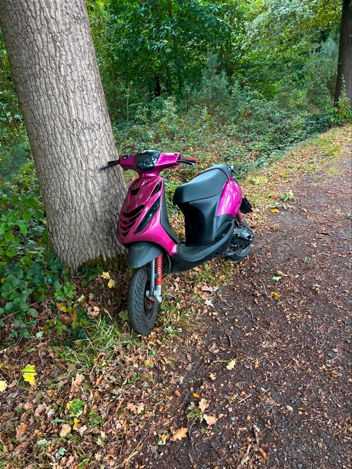 zip 2t 70cc, Fietsen en Brommers, Scooters | Piaggio, Gebruikt, Zip, Klasse B (45 km/u), Tweetakt, Ophalen
