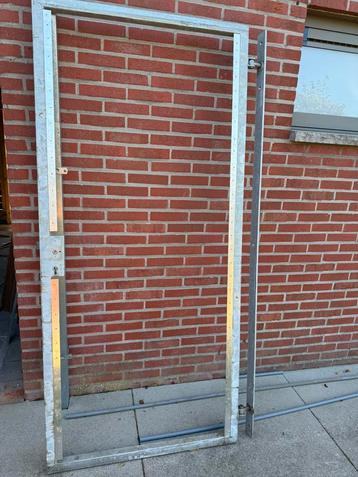 Deurframe beschikbaar voor biedingen