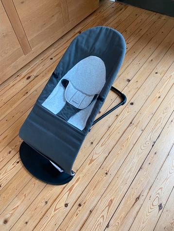 Babybjorn wipstoeltje. beschikbaar voor biedingen