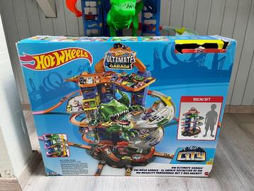Hot wheels ultimate garage met dino, Enlèvement, Comme neuf