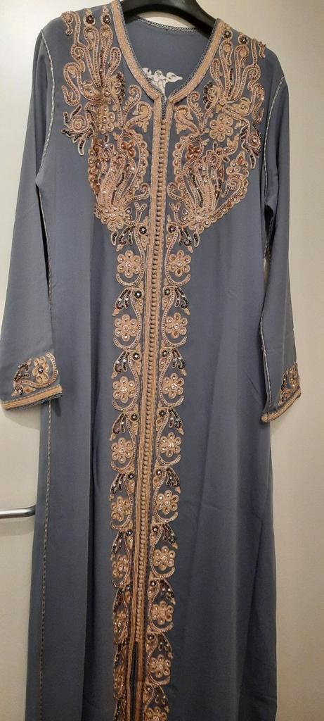 Kaftan 1 stuks, Kleding | Dames, Jurken, Zo goed als nieuw, Grijs, Ophalen