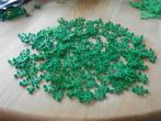 LEGO CITY/CASTLE - GROOT LOT KLIMPLANTEN -GROEN/DONKERGROEN, Enlèvement ou Envoi, Comme neuf, Briques en vrac, Lego