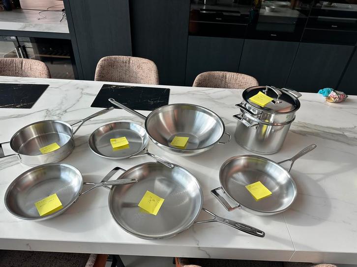 Set demeyere 7 geschikt voor alle vuren, Huis en Inrichting, Keuken | Potten en Pannen, Zo goed als nieuw, Pannenset, Aluminium