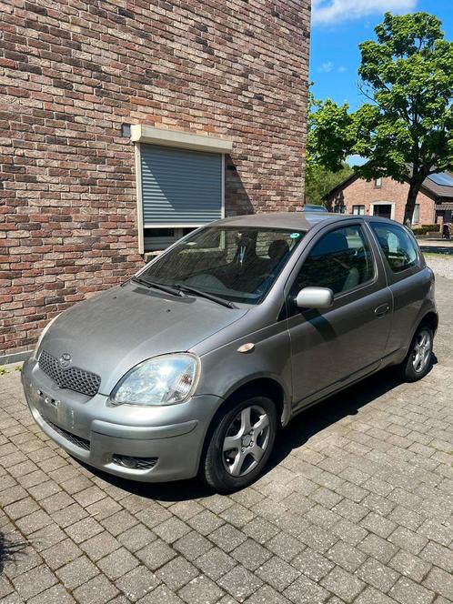 Toyota yaris 1.3 VVTI gekeurd voor verkoop, Auto's, Toyota, Particulier, Yaris, Benzine, Handgeschakeld, Ophalen
