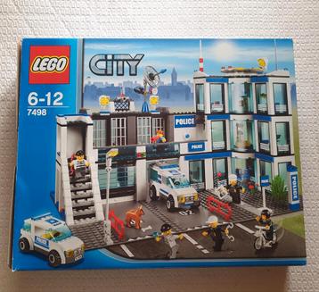 Lego 7498 Poste de police de la ville