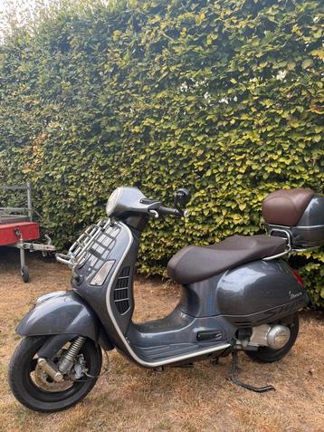 vespa gts 125cc beschikbaar voor biedingen